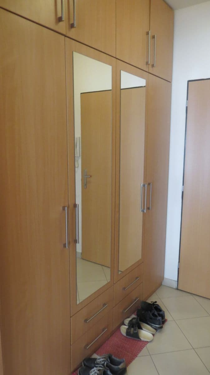 Studio flat to rent, 32 m², Jana Přibíka, Prague, Prague Studio flat to rent, 32 m², Jana Přibíka, Prague, Prague