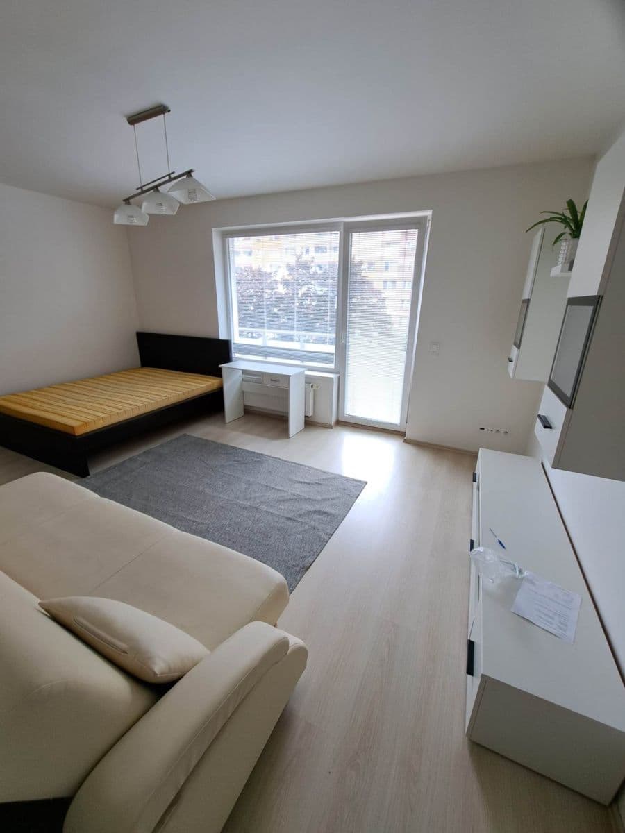 Small studio flat to rent, 32 m², Hornoměcholupská, Prague, Prague Small studio flat to rent, 32 m², Hornoměcholupská, Prague, Prague