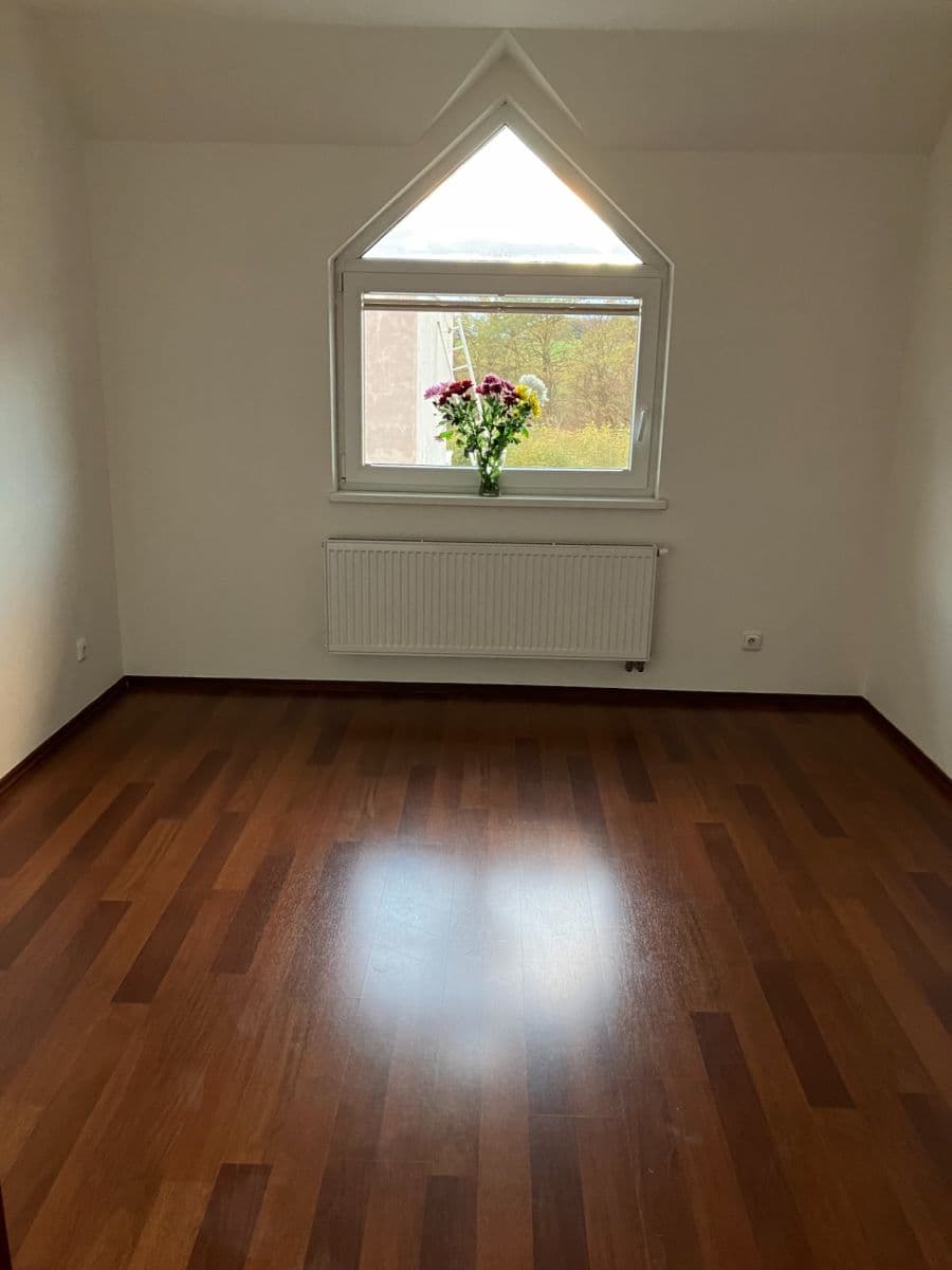 house to rent, 286 m², Habrová, Horoměřice, Středočeský Region house to rent, 286 m², Habrová, Horoměřice, Středočeský Region