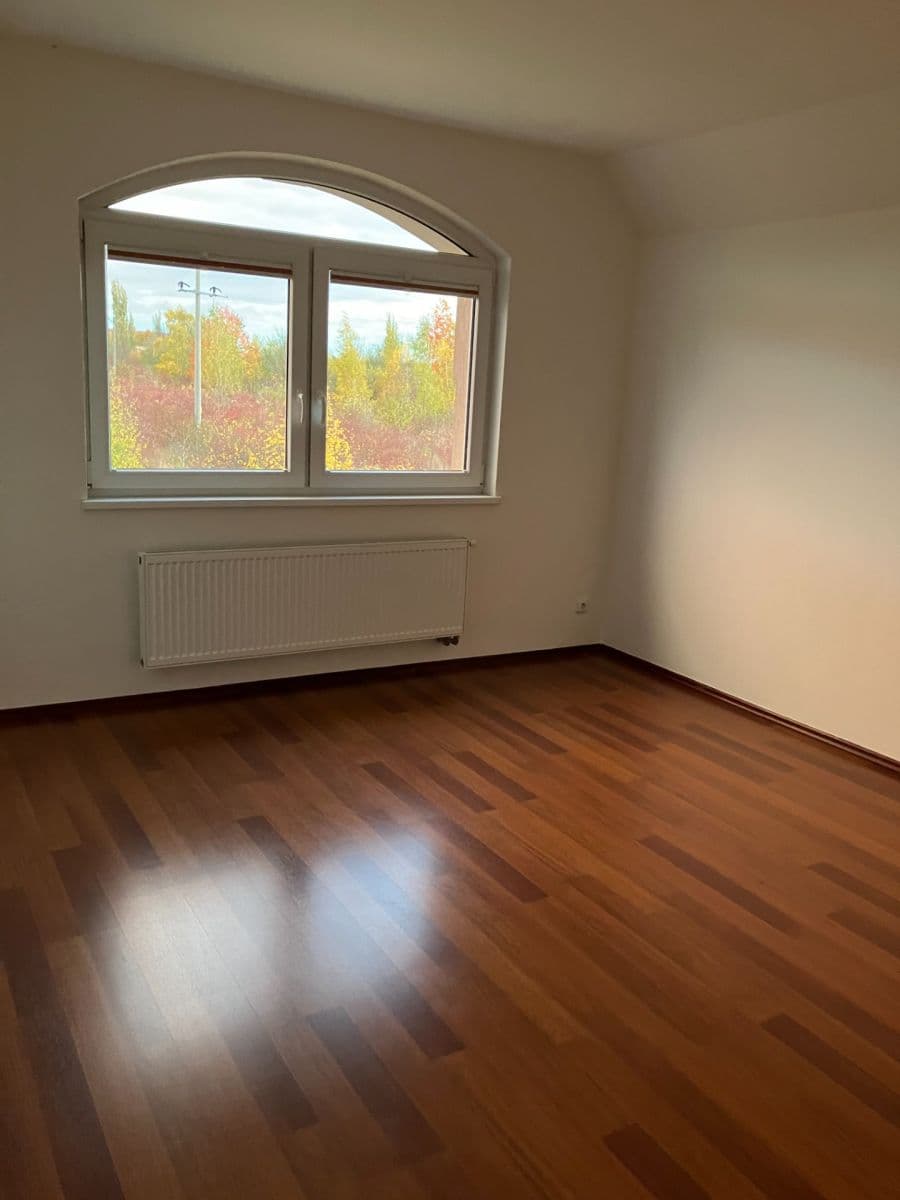 house to rent, 286 m², Habrová, Horoměřice, Středočeský Region house to rent, 286 m², Habrová, Horoměřice, Středočeský Region