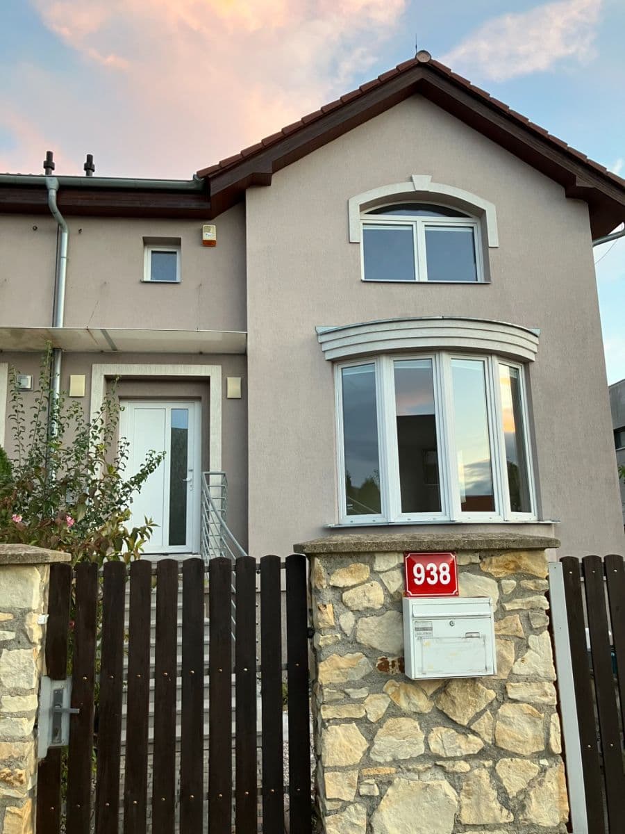 house to rent, 286 m², Habrová, Horoměřice, Středočeský Region house to rent, 286 m², Habrová, Horoměřice, Středočeský Region