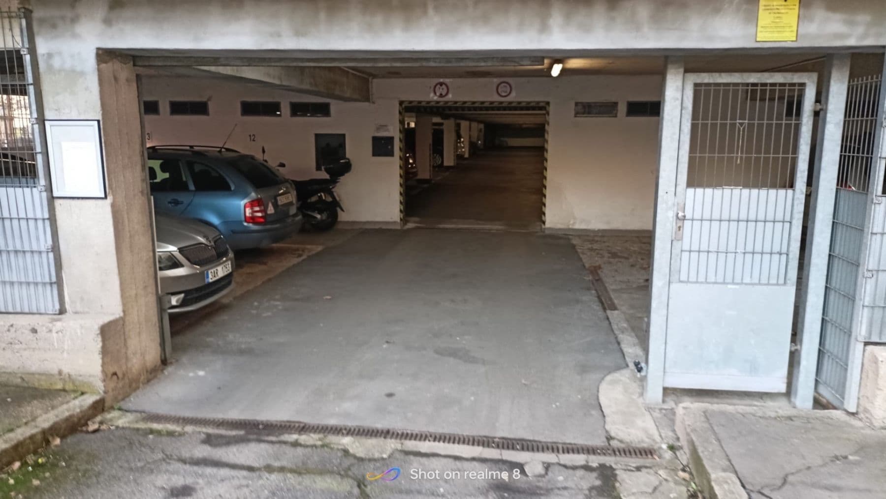 garage to rent, 12 m², Na Vrších, Prague, Prague garage to rent, 12 m², Na Vrších, Prague, Prague