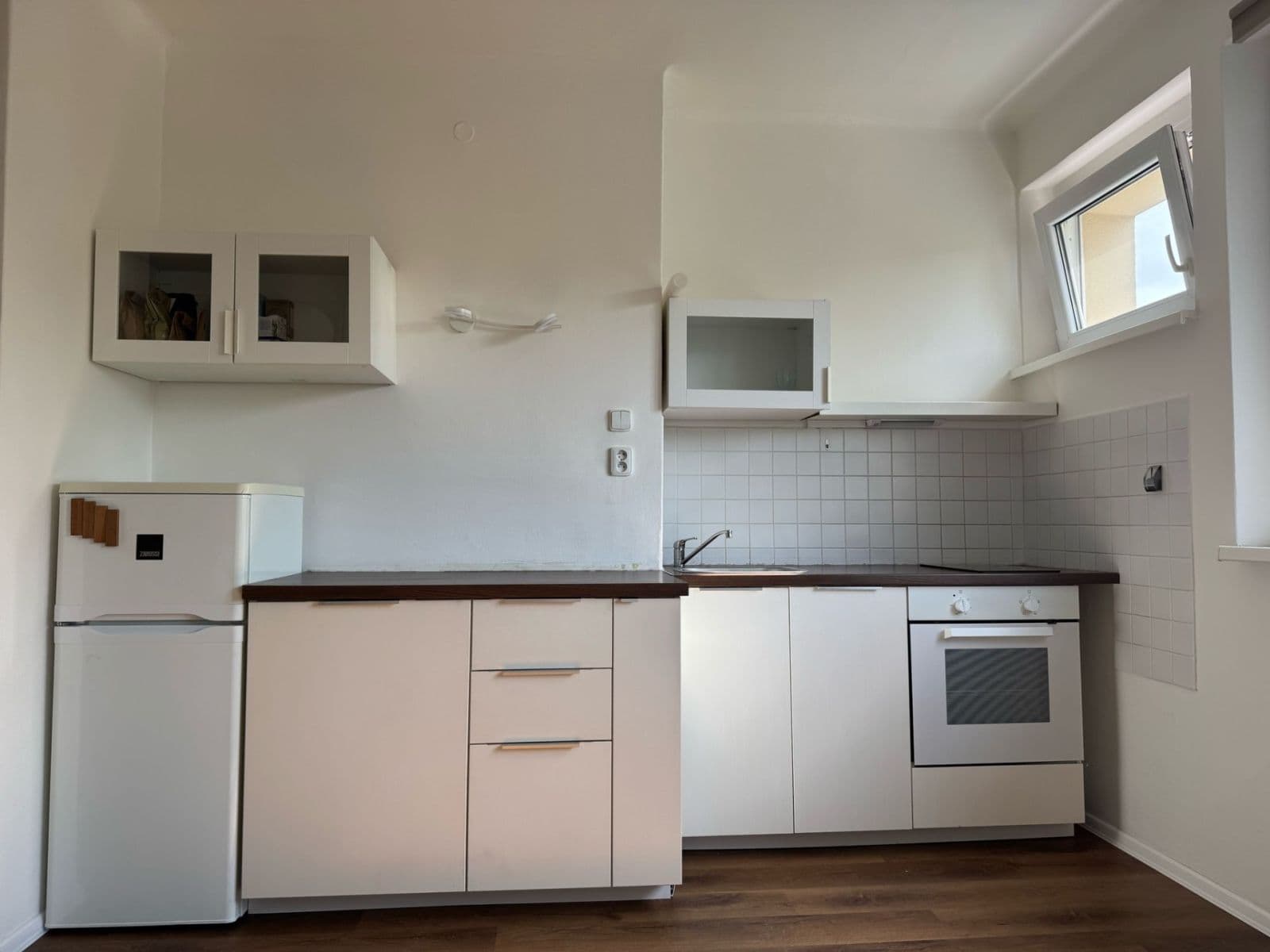 Studio flat to rent, 32 m², Bělohorská, Prague, Prague Studio flat to rent, 32 m², Bělohorská, Prague, Prague