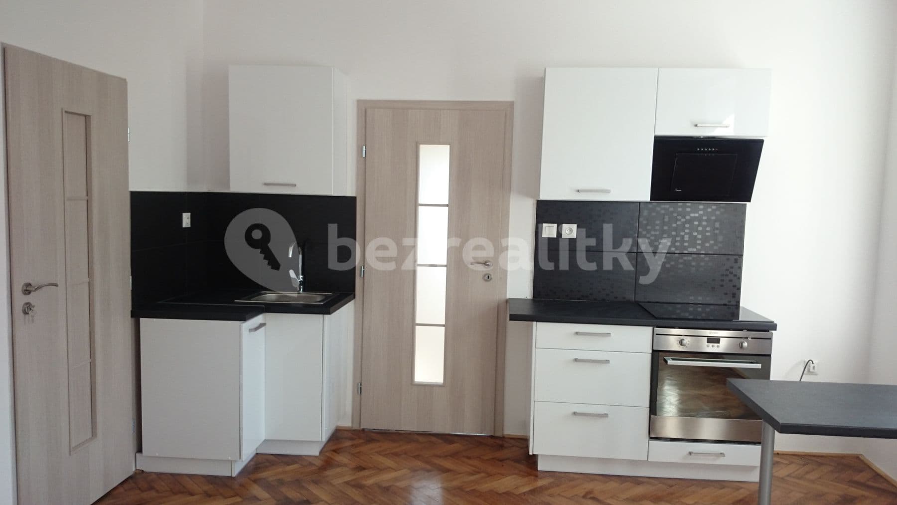 Studio flat to rent, 30 m², Korálková, Jablonec nad Nisou, Liberecký Region Studio flat to rent, 30 m², Korálková, Jablonec nad Nisou, Liberecký Region
