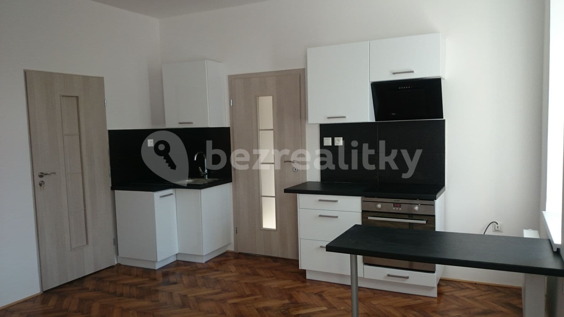 Studio flat to rent, 30 m², Korálková, Jablonec nad Nisou, Liberecký Region Studio flat to rent, 30 m², Korálková, Jablonec nad Nisou, Liberecký Region