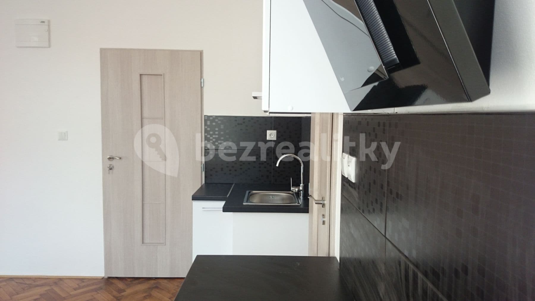 Studio flat to rent, 30 m², Korálková, Jablonec nad Nisou, Liberecký Region Studio flat to rent, 30 m², Korálková, Jablonec nad Nisou, Liberecký Region