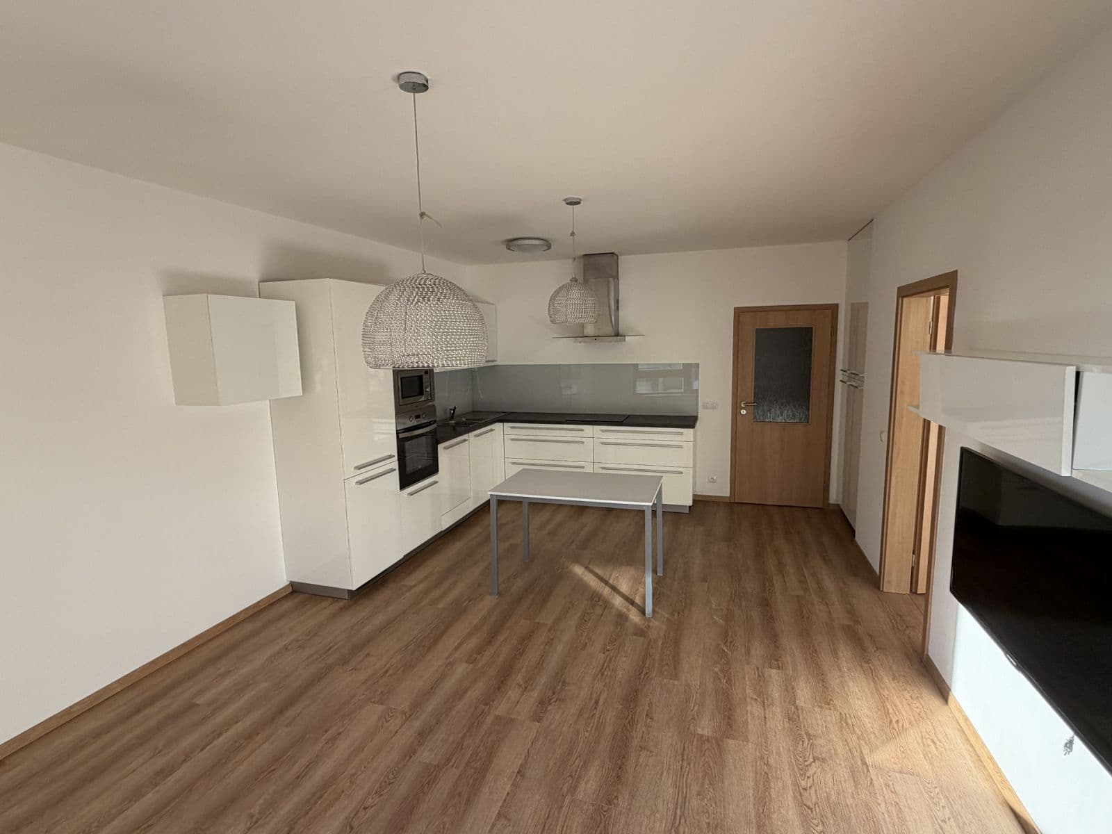 1 bedroom with open-plan kitchen flat to rent, 52 m², Kurta Konráda, Prague, Prague 1 bedroom with open-plan kitchen flat to rent, 52 m², Kurta Konráda, Prague, Prague