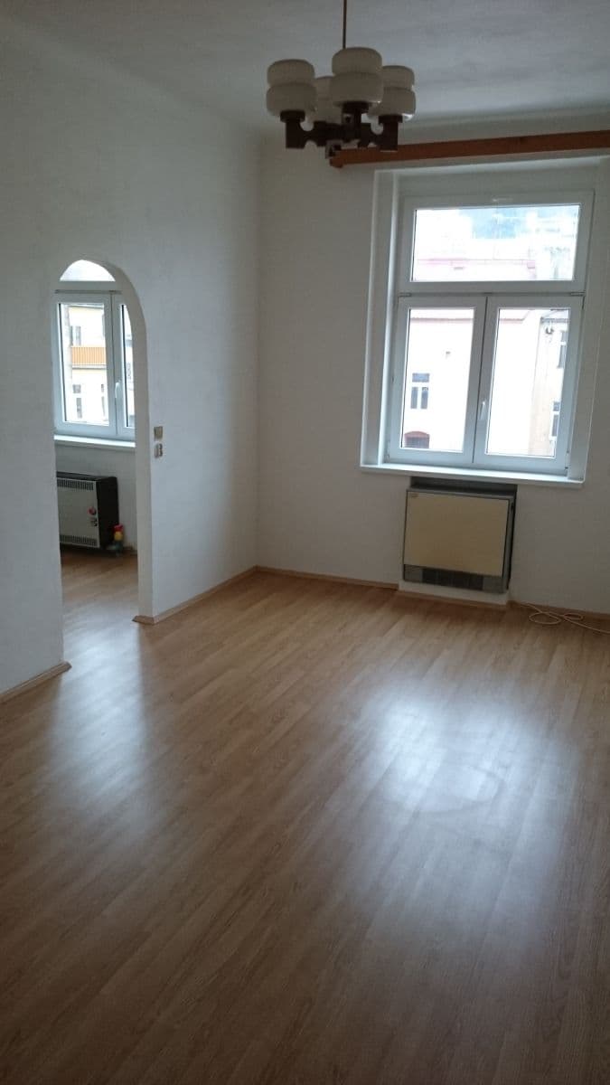 1 bedroom flat to rent, 35 m², Vrchlického, Prague, Prague 1 bedroom flat to rent, 35 m², Vrchlického, Prague, Prague