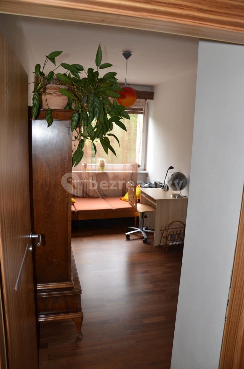 2 bedroom with open-plan kitchen flat to rent, 75 m², Přádova, Prague, Prague 2 bedroom with open-plan kitchen flat to rent, 75 m², Přádova, Prague, Prague