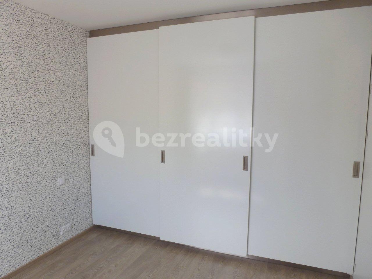 1 bedroom with open-plan kitchen flat to rent, 48 m², Slezská, Prague, Prague