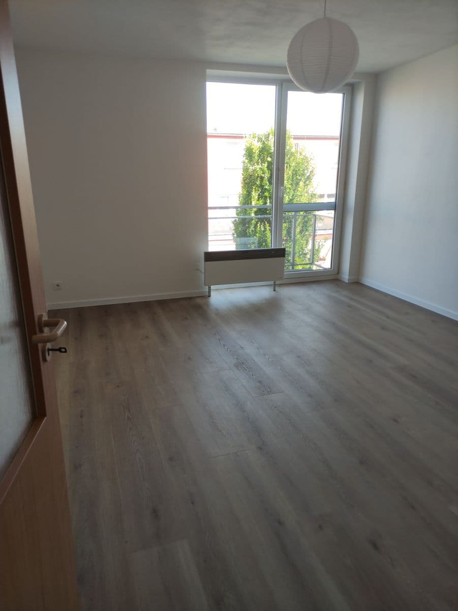 1 bedroom with open-plan kitchen flat to rent, 50 m², Za kostelem, Brno, Jihomoravský Region 1 bedroom with open-plan kitchen flat to rent, 50 m², Za kostelem, Brno, Jihomoravský Region