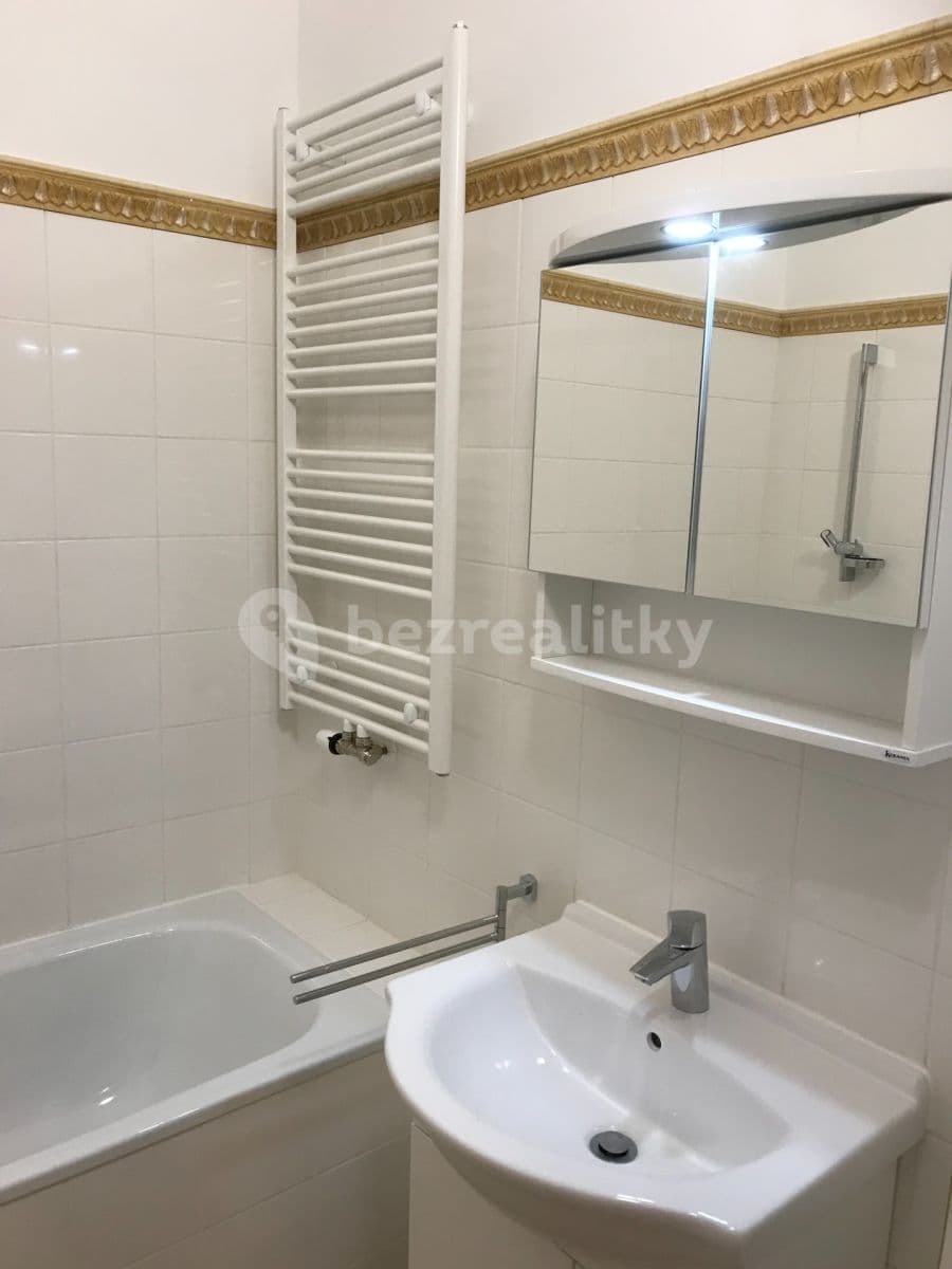 2 bedroom flat to rent, 75 m², U Rajské zahrady, Prague, Prague 2 bedroom flat to rent, 75 m², U Rajské zahrady, Prague, Prague