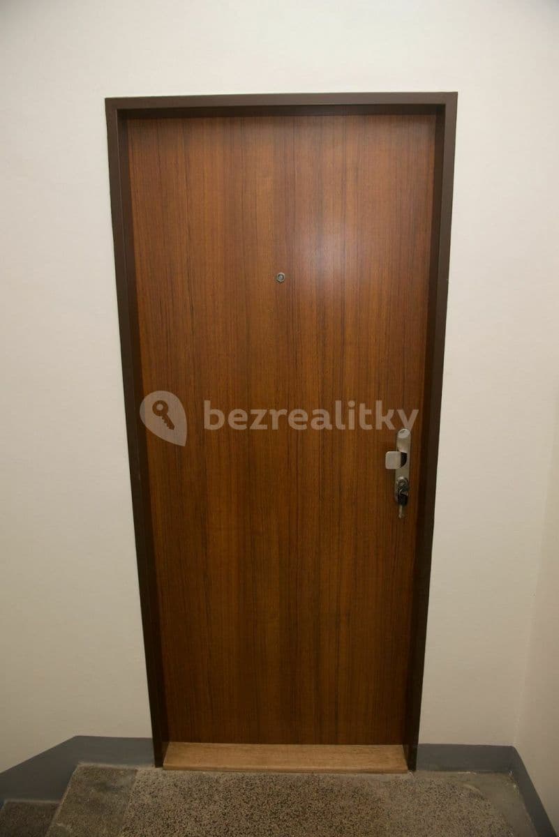 1 bedroom with open-plan kitchen flat to rent, 52 m², Chrastavská, Prague, Prague 1 bedroom with open-plan kitchen flat to rent, 52 m², Chrastavská, Prague, Prague