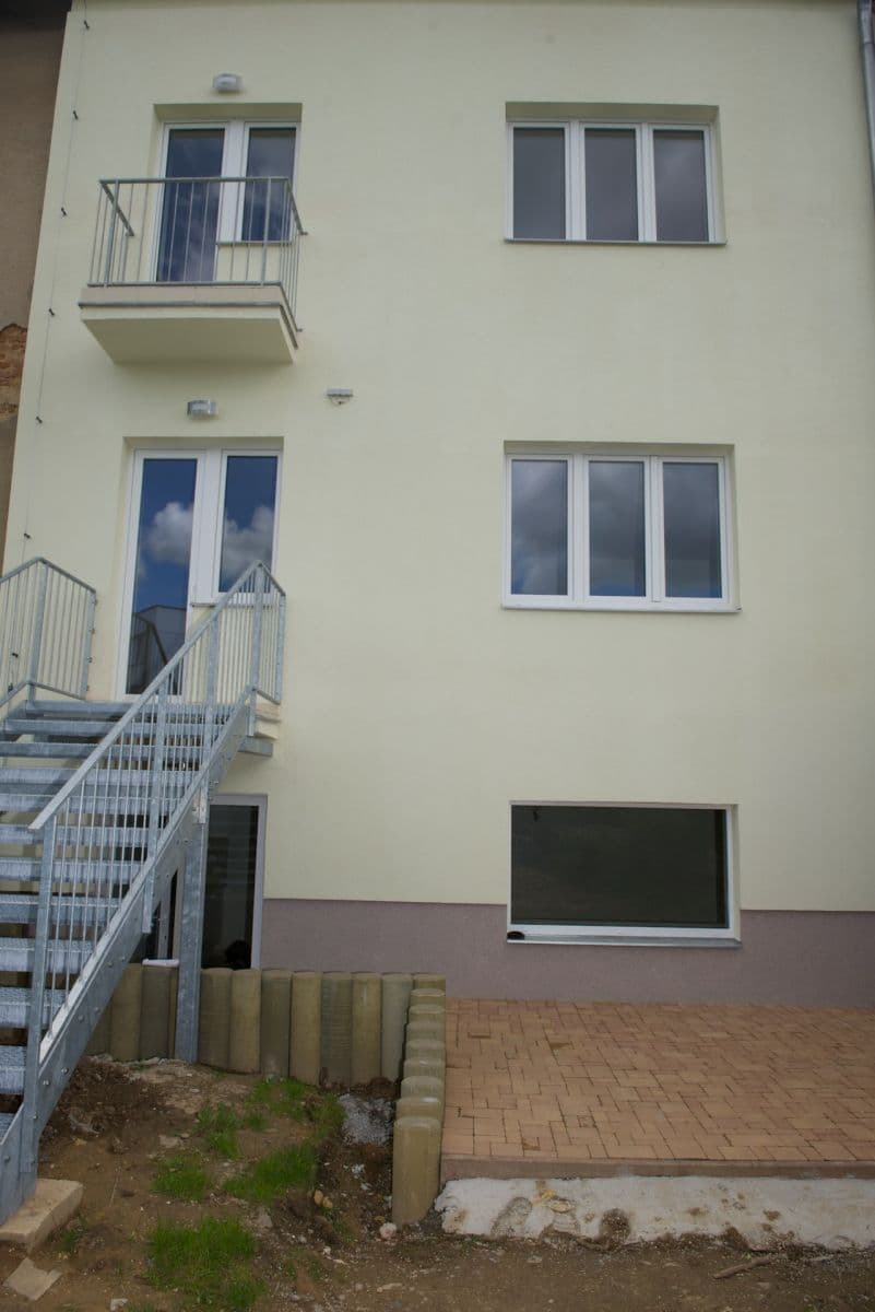 1 bedroom with open-plan kitchen flat to rent, 52 m², Chrastavská, Prague, Prague 1 bedroom with open-plan kitchen flat to rent, 52 m², Chrastavská, Prague, Prague