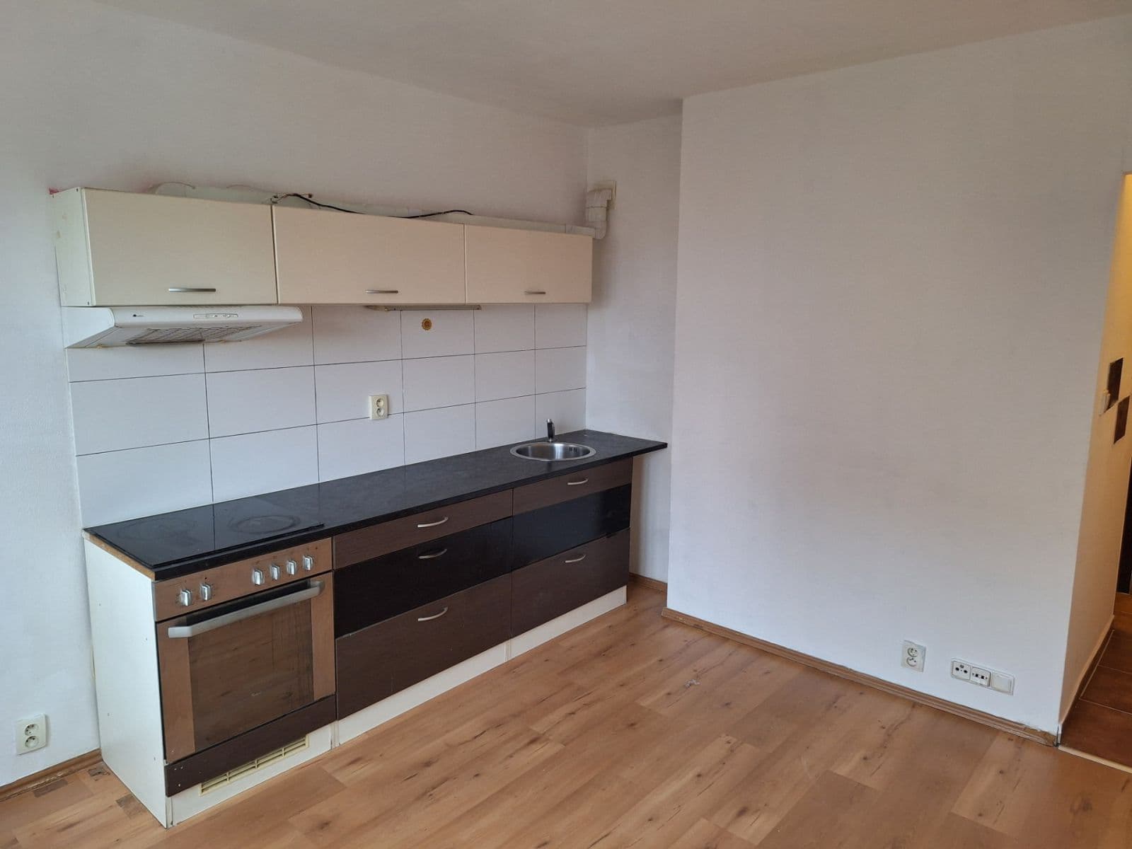 Small studio flat to rent, 21 m², náměstí Generála Píky, Plzeň, Plzeňský Region Small studio flat to rent, 21 m², náměstí Generála Píky, Plzeň, Plzeňský Region