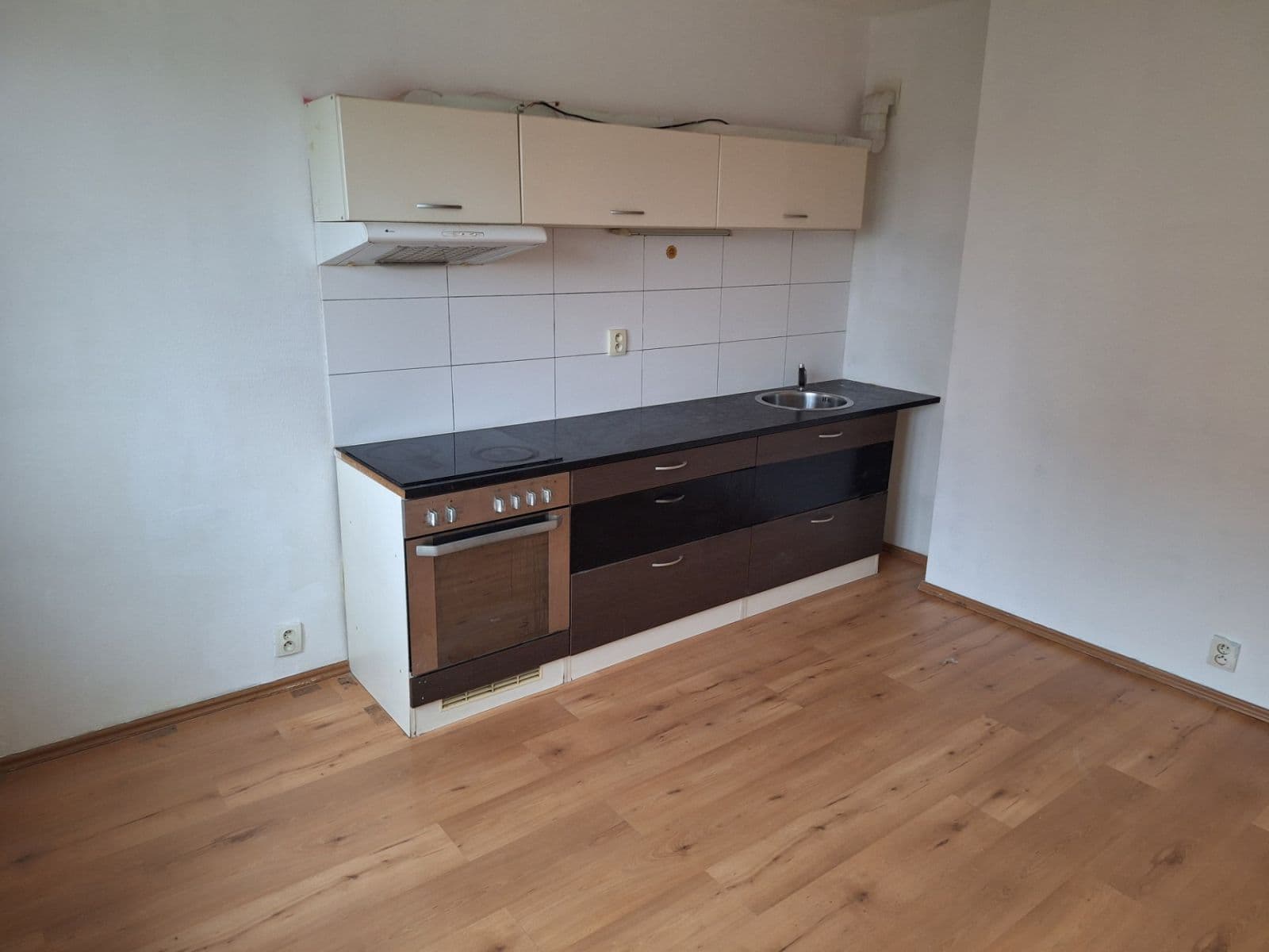 Small studio flat to rent, 21 m², náměstí Generála Píky, Plzeň, Plzeňský Region Small studio flat to rent, 21 m², náměstí Generála Píky, Plzeň, Plzeňský Region