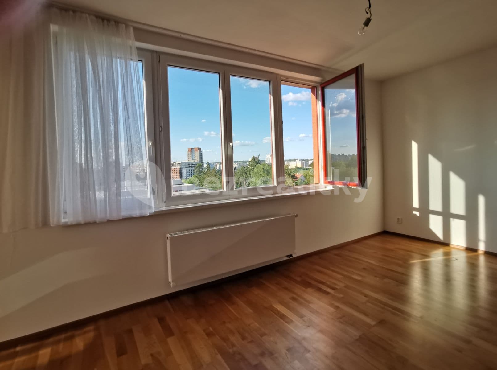 1 bedroom with open-plan kitchen flat to rent, 56 m², Tlumačovská, Prague, Prague 1 bedroom with open-plan kitchen flat to rent, 56 m², Tlumačovská, Prague, Prague