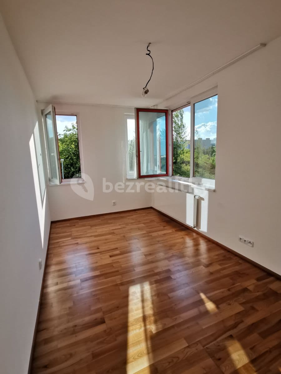 1 bedroom with open-plan kitchen flat to rent, 56 m², Tlumačovská, Prague, Prague 1 bedroom with open-plan kitchen flat to rent, 56 m², Tlumačovská, Prague, Prague