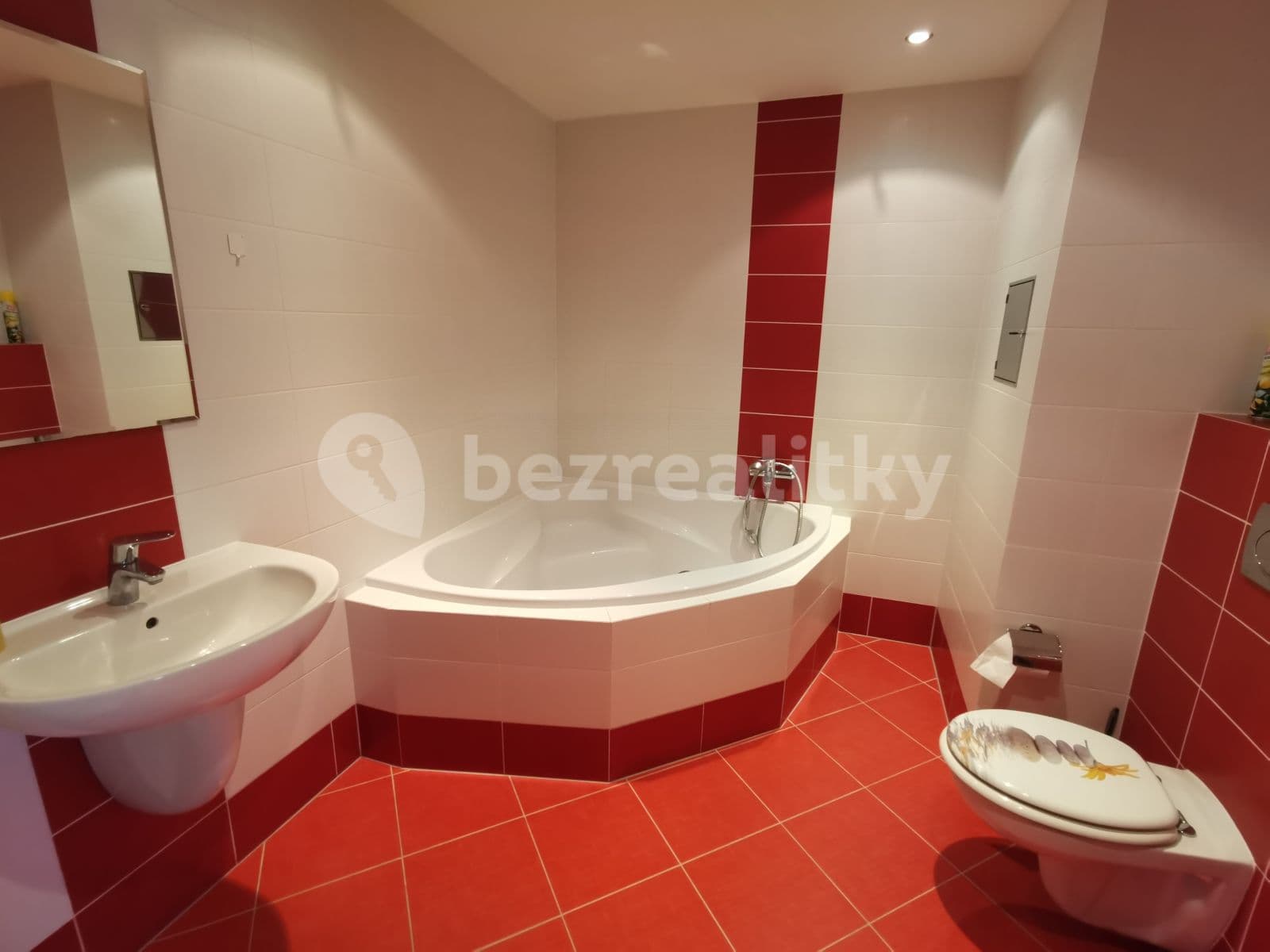 1 bedroom with open-plan kitchen flat to rent, 56 m², Tlumačovská, Prague, Prague 1 bedroom with open-plan kitchen flat to rent, 56 m², Tlumačovská, Prague, Prague