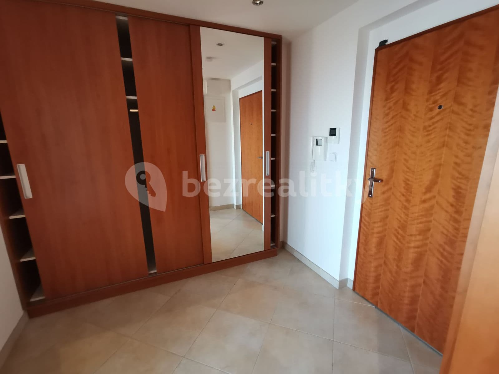 1 bedroom with open-plan kitchen flat to rent, 56 m², Tlumačovská, Prague, Prague 1 bedroom with open-plan kitchen flat to rent, 56 m², Tlumačovská, Prague, Prague