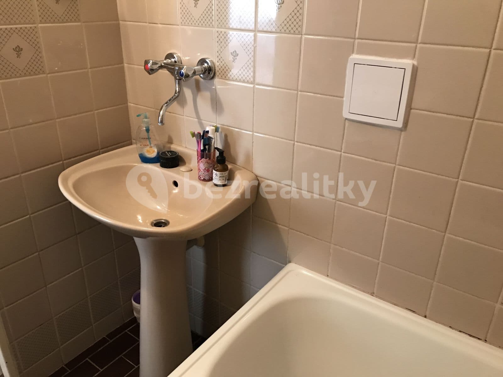 1 bedroom with open-plan kitchen flat to rent, 52 m², Mojmírova, Prague, Prague 1 bedroom with open-plan kitchen flat to rent, 52 m², Mojmírova, Prague, Prague