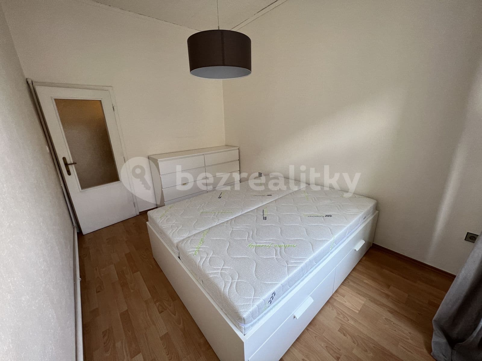 1 bedroom with open-plan kitchen flat to rent, 52 m², Mojmírova, Prague, Prague 1 bedroom with open-plan kitchen flat to rent, 52 m², Mojmírova, Prague, Prague