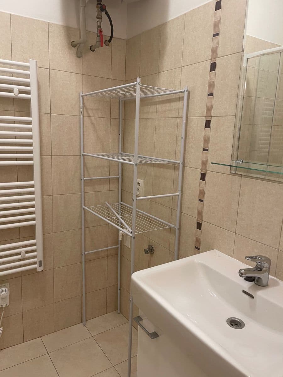 Small studio flat to rent, 27 m², Na Petynce, Prague, Prague Small studio flat to rent, 27 m², Na Petynce, Prague, Prague