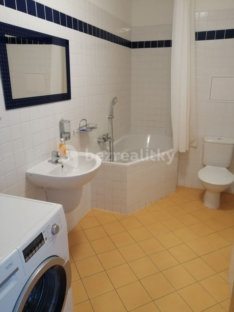 Studio flat to rent, 36 m², Českomoravská, Prague, Prague Studio flat to rent, 36 m², Českomoravská, Prague, Prague