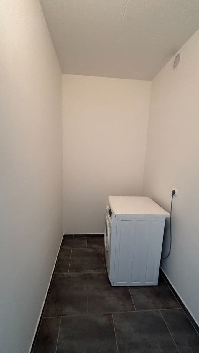 2 bedroom with open-plan kitchen flat to rent, 72 m², Kálikova, Prague, Prague 2 bedroom with open-plan kitchen flat to rent, 72 m², Kálikova, Prague, Prague