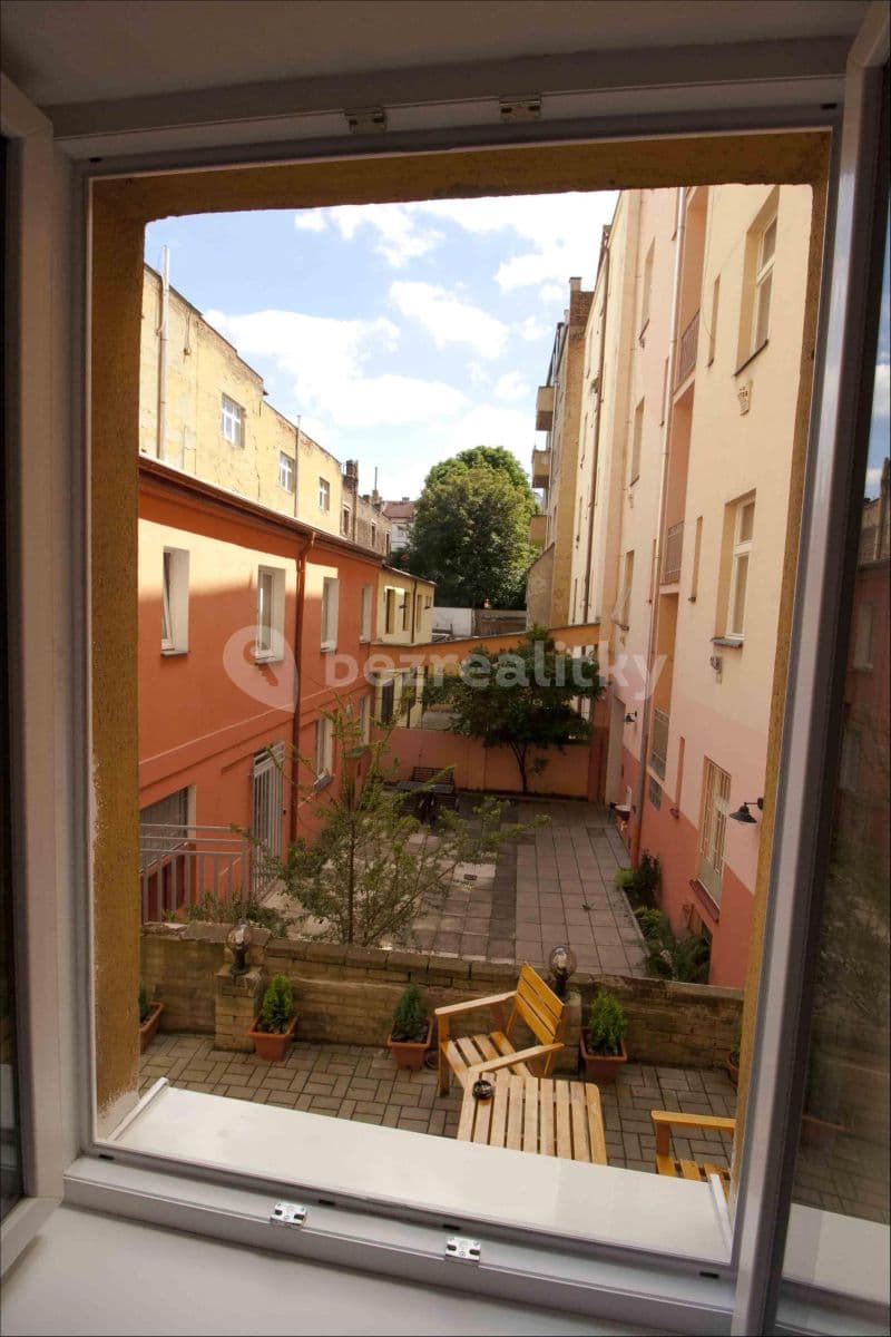 Studio flat to rent, 32 m², Lindnerova, Prague, Prague Studio flat to rent, 32 m², Lindnerova, Prague, Prague