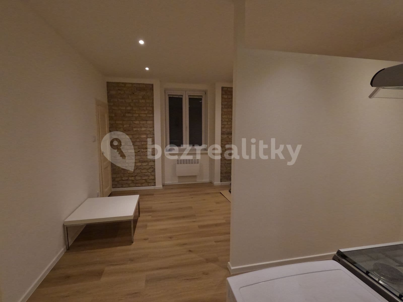 Studio flat to rent, 32 m², Lindnerova, Prague, Prague Studio flat to rent, 32 m², Lindnerova, Prague, Prague