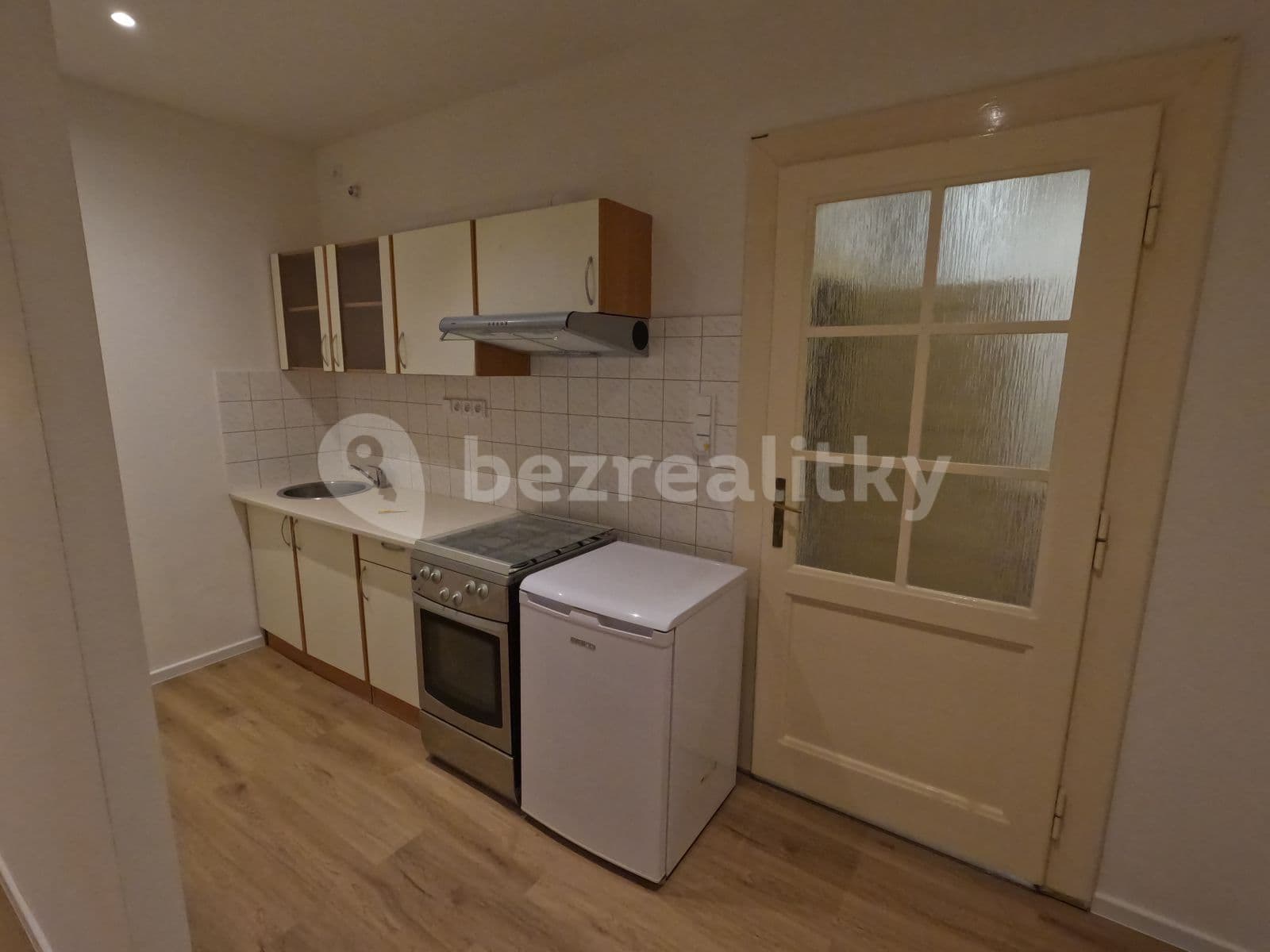Studio flat to rent, 32 m², Lindnerova, Prague, Prague Studio flat to rent, 32 m², Lindnerova, Prague, Prague
