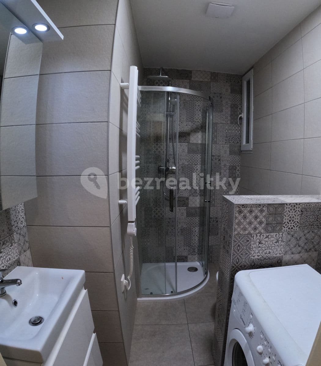 Studio flat to rent, 32 m², Lindnerova, Prague, Prague Studio flat to rent, 32 m², Lindnerova, Prague, Prague