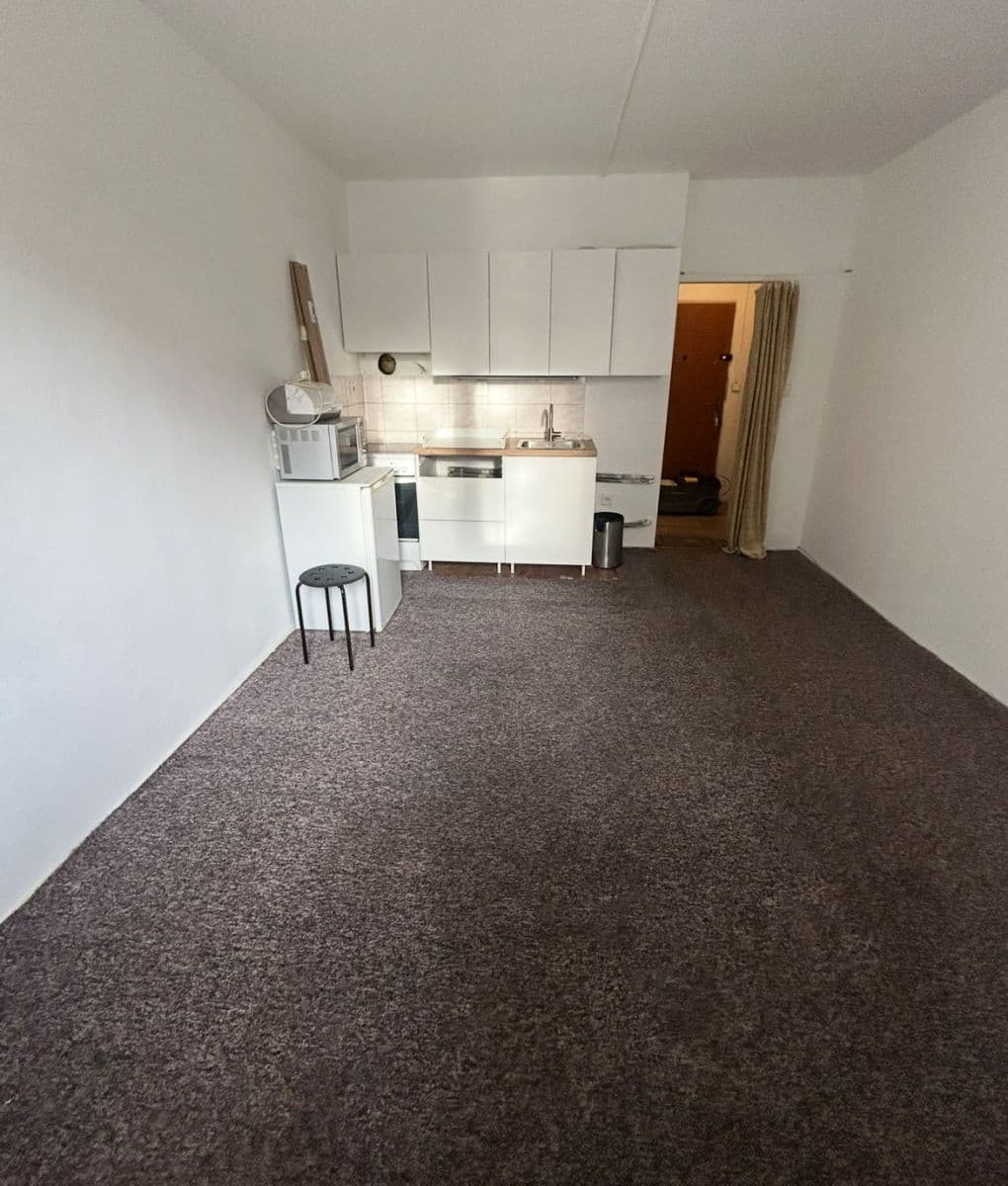 Small studio flat to rent, 22 m², Ratibořská, Opava, Moravskoslezský Region Small studio flat to rent, 22 m², Ratibořská, Opava, Moravskoslezský Region