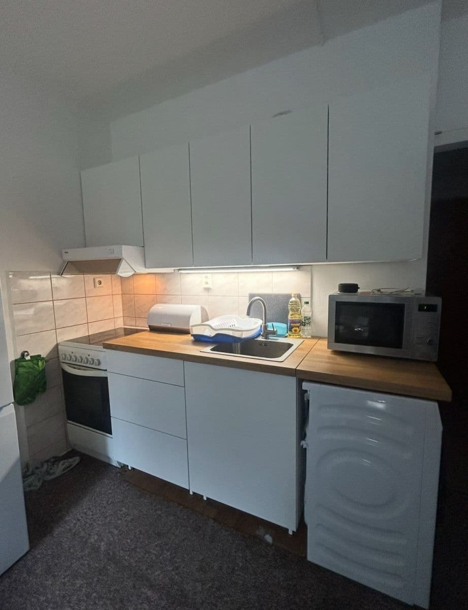 Small studio flat to rent, 22 m², Ratibořská, Opava, Moravskoslezský Region Small studio flat to rent, 22 m², Ratibořská, Opava, Moravskoslezský Region