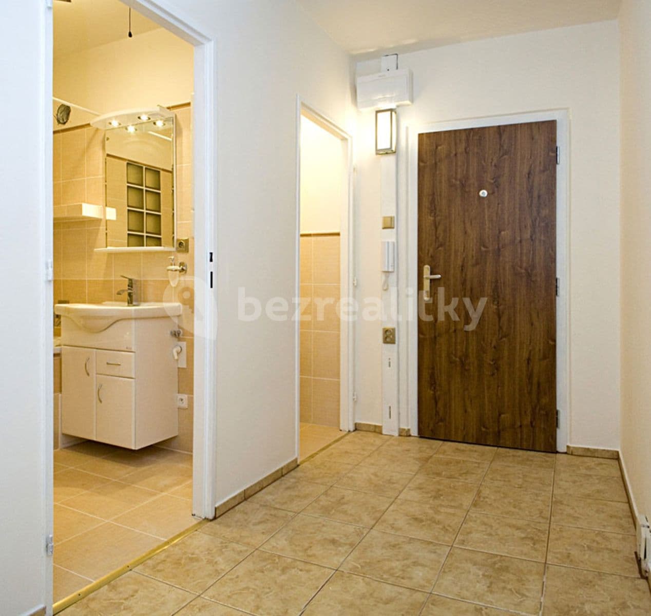 1 bedroom with open-plan kitchen flat to rent, 44 m², Na Rovnosti, Prague, Prague 1 bedroom with open-plan kitchen flat to rent, 44 m², Na Rovnosti, Prague, Prague