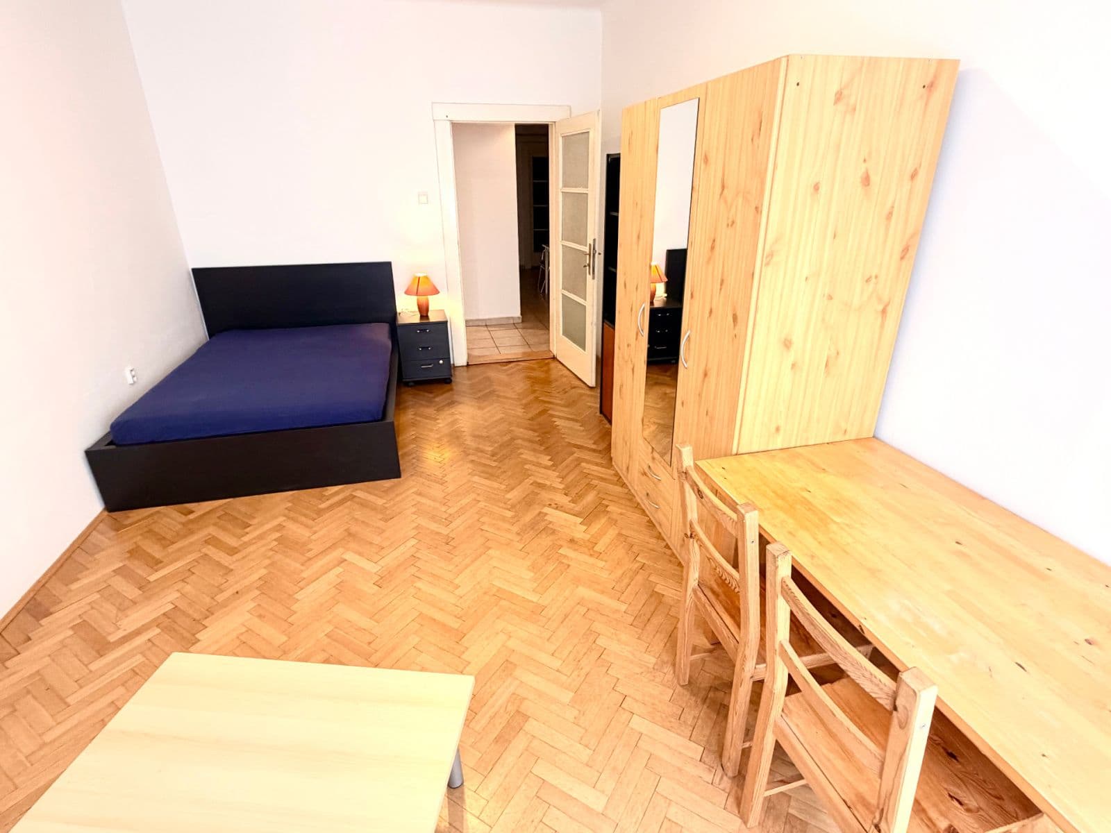 4 bedroom flat to rent, 120 m², Biskupcova, Prague, Prague 4 bedroom flat to rent, 120 m², Biskupcova, Prague, Prague