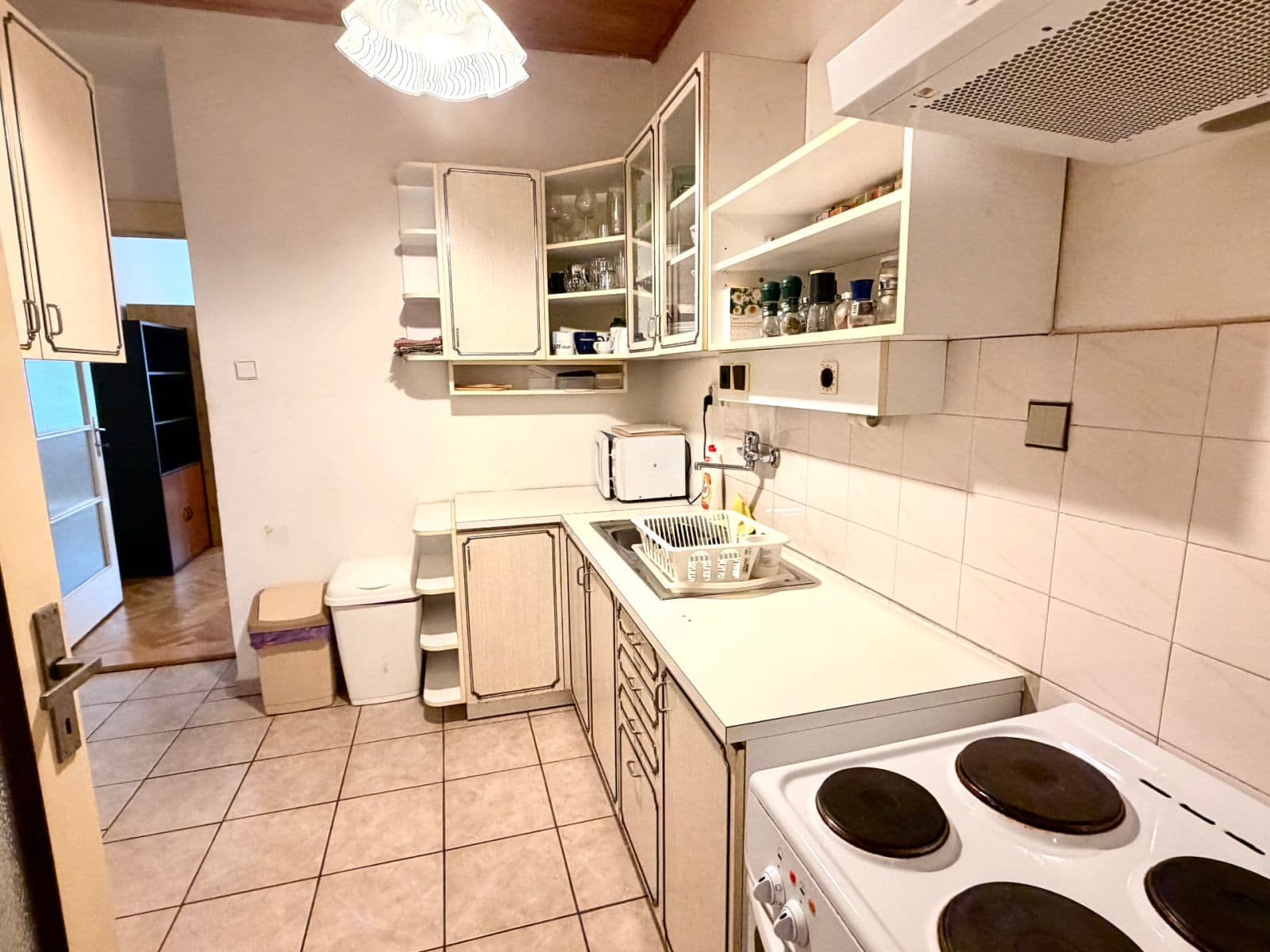 4 bedroom flat to rent, 120 m², Biskupcova, Prague, Prague 4 bedroom flat to rent, 120 m², Biskupcova, Prague, Prague