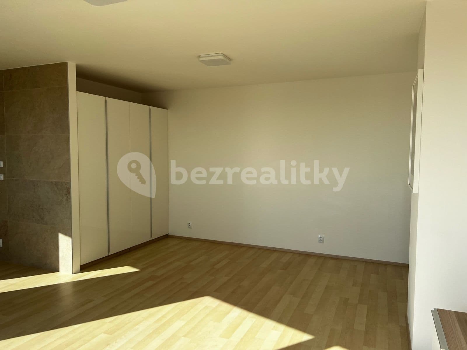 Studio flat to rent, 44 m², Sazovická, Prague, Prague Studio flat to rent, 44 m², Sazovická, Prague, Prague