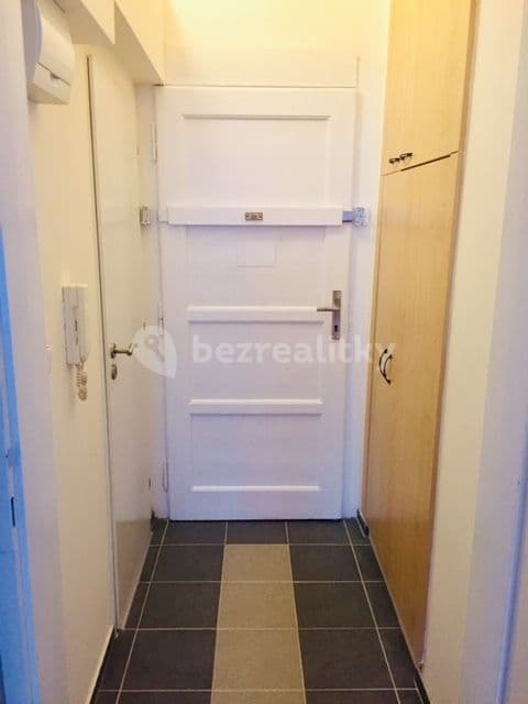 Studio flat to rent, 25 m², Sudoměřská, Prague, Prague Studio flat to rent, 25 m², Sudoměřská, Prague, Prague