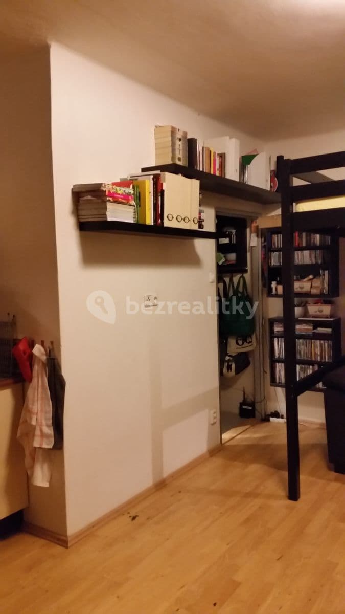 Studio flat to rent, 25 m², Púchovská, Prague, Prague Studio flat to rent, 25 m², Púchovská, Prague, Prague