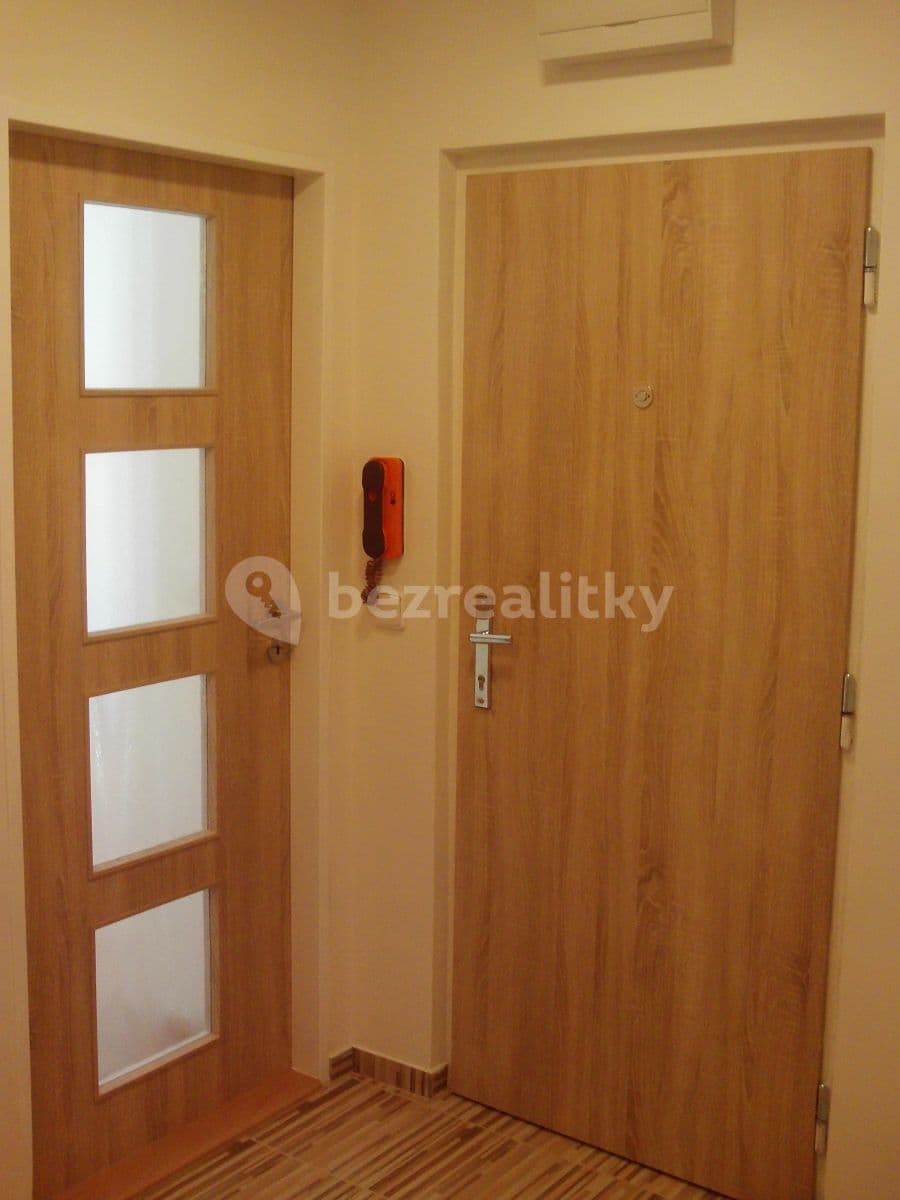 1 bedroom with open-plan kitchen flat to rent, 43 m², Čimická, Prague, Prague 1 bedroom with open-plan kitchen flat to rent, 43 m², Čimická, Prague, Prague