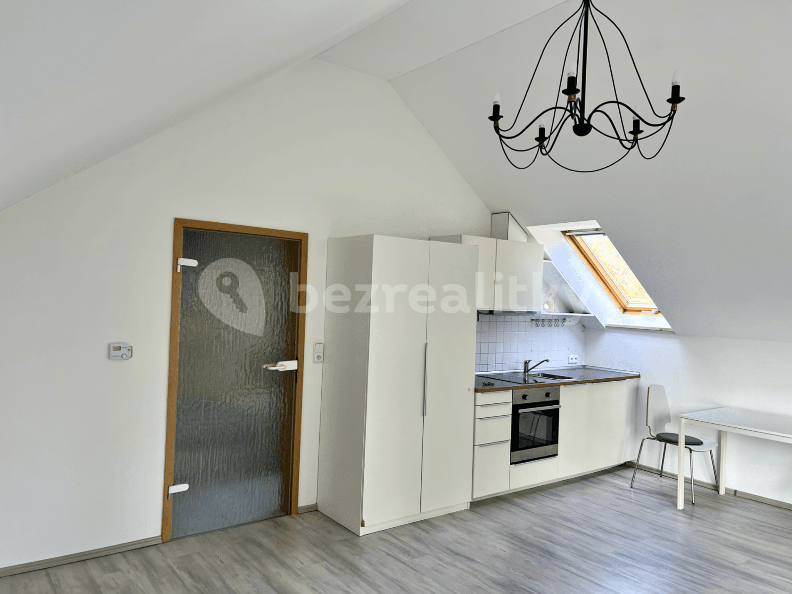 Studio flat to rent, 40 m², Trnová, Středočeský Region Studio flat to rent, 40 m², Trnová, Středočeský Region