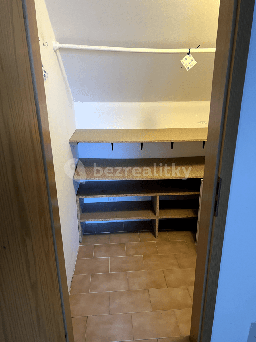 Studio flat to rent, 40 m², Trnová, Středočeský Region Studio flat to rent, 40 m², Trnová, Středočeský Region