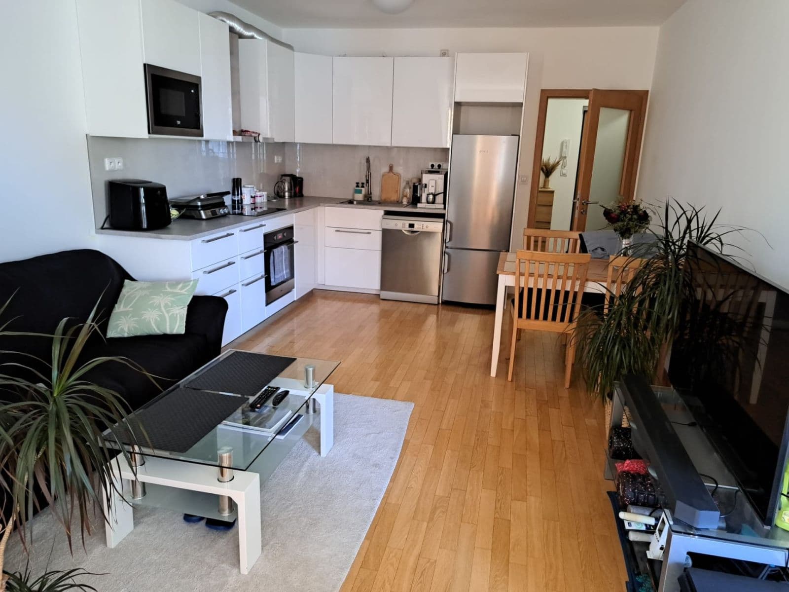 1 bedroom with open-plan kitchen flat to rent, 63 m², U Proseckého Kostela, Prague, Prague 1 bedroom with open-plan kitchen flat to rent, 63 m², U Proseckého Kostela, Prague, Prague