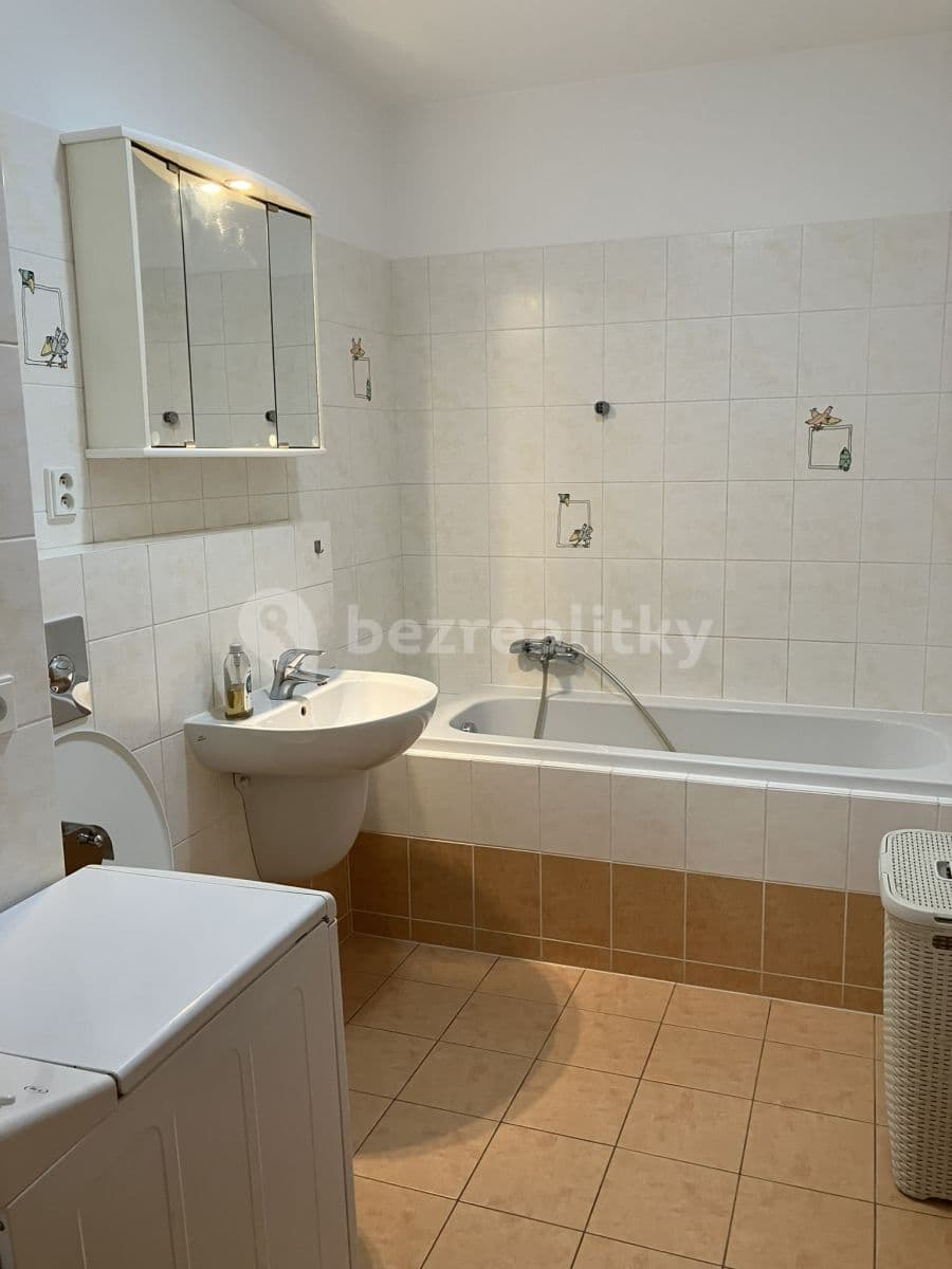 Studio flat to rent, 39 m², Do Polí, Jesenice, Středočeský Region Studio flat to rent, 39 m², Do Polí, Jesenice, Středočeský Region