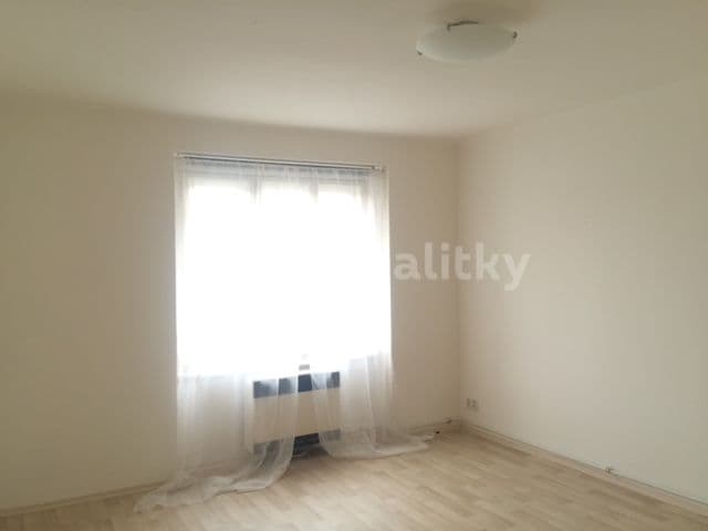 Studio flat to rent, 31 m², Ronkova, Prague, Prague Studio flat to rent, 31 m², Ronkova, Prague, Prague
