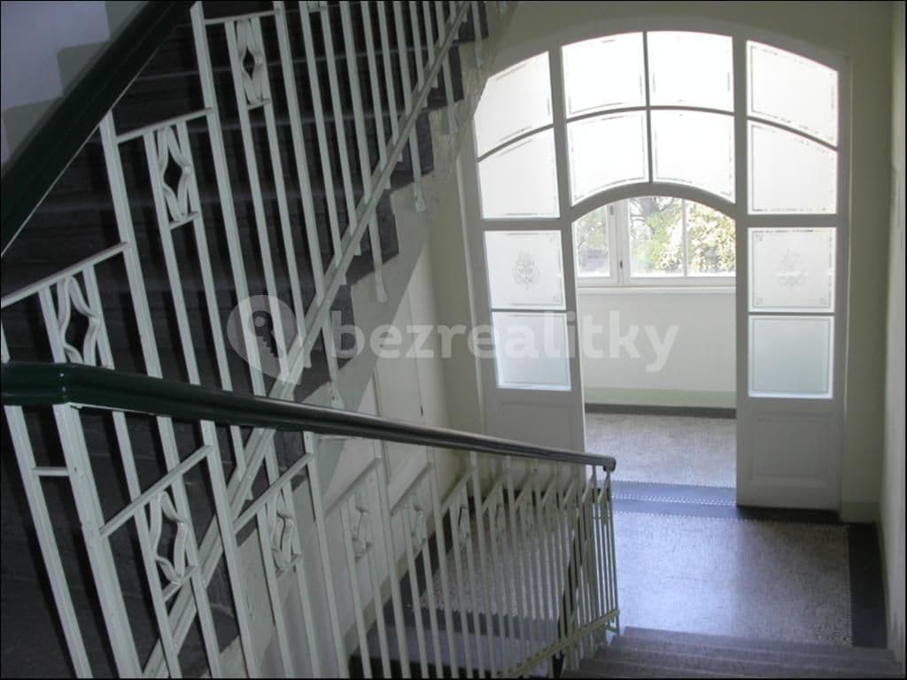 1 bedroom with open-plan kitchen flat to rent, 55 m², Velehradská, Prague, Prague 1 bedroom with open-plan kitchen flat to rent, 55 m², Velehradská, Prague, Prague