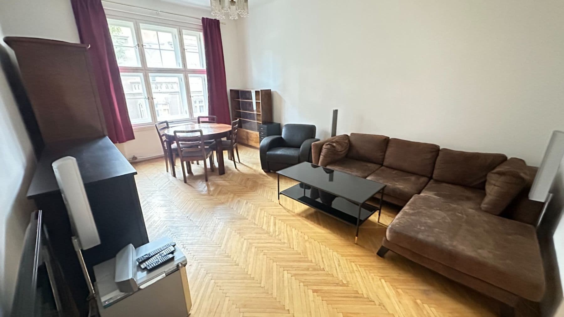 1 bedroom with open-plan kitchen flat to rent, 55 m², Velehradská, Prague, Prague 1 bedroom with open-plan kitchen flat to rent, 55 m², Velehradská, Prague, Prague