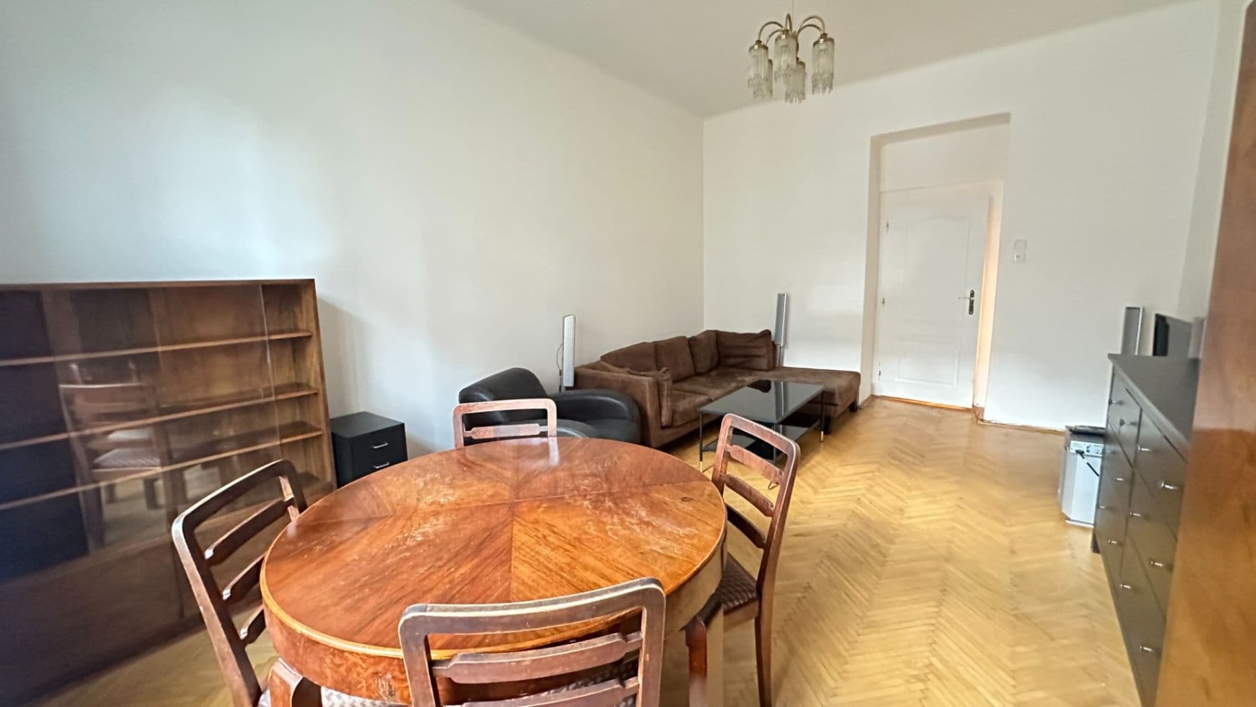 1 bedroom with open-plan kitchen flat to rent, 55 m², Velehradská, Prague, Prague 1 bedroom with open-plan kitchen flat to rent, 55 m², Velehradská, Prague, Prague